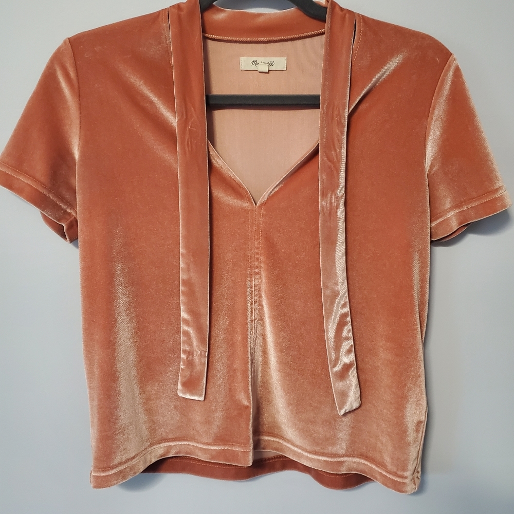 Soft shiny xs tie neck madewell top